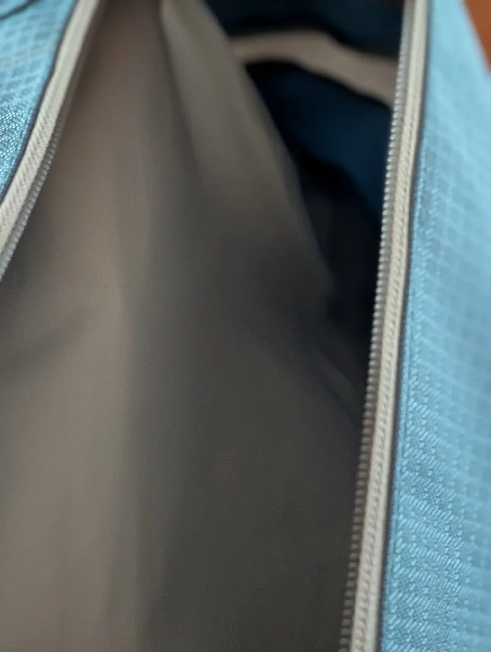 NEW High Sierra Light Blue and Gray Messenger Crossbody Bag